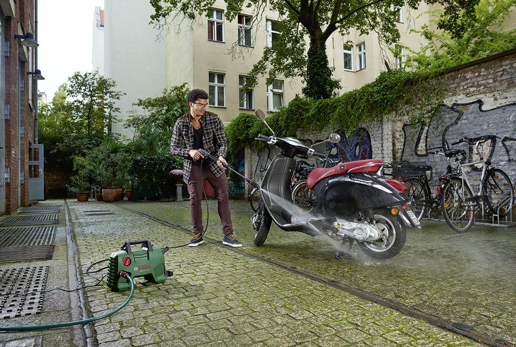 Bosch EasyAquatak 1700 Electric 1740 PSI Compact Pressure Washer 1.59 GPM